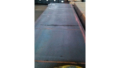 лист стальной рифленый ромб 3 мм 09Г2С купить в Кургане