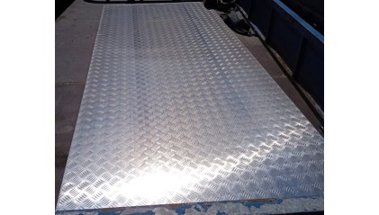 лист алюминиевый рифленый квинтет 1,2 мм ВД1 купить в Кургане