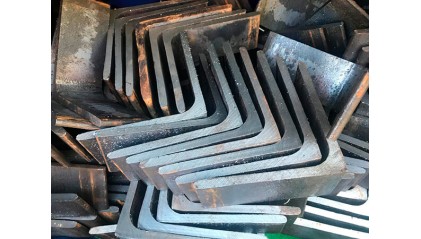 уголок стальной гнутый равнополочный 40x40x3 мм С345 купить в Кургане